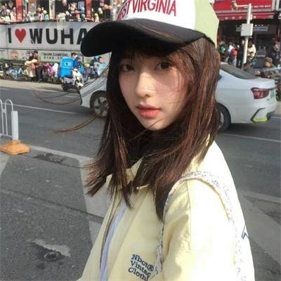 他从火光中走来